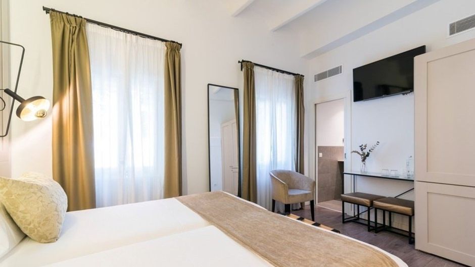 Icon Roseto Room