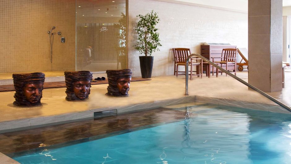 Sunny Coast Resort & Spa Pool