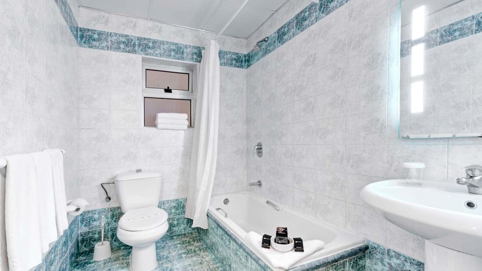 Sunny Coast Resort & Spa Room