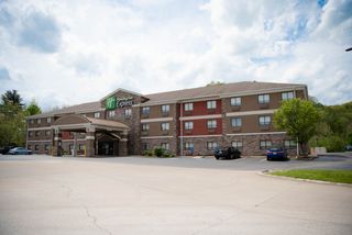 Holiday Inn Express Winfield TeaysValley