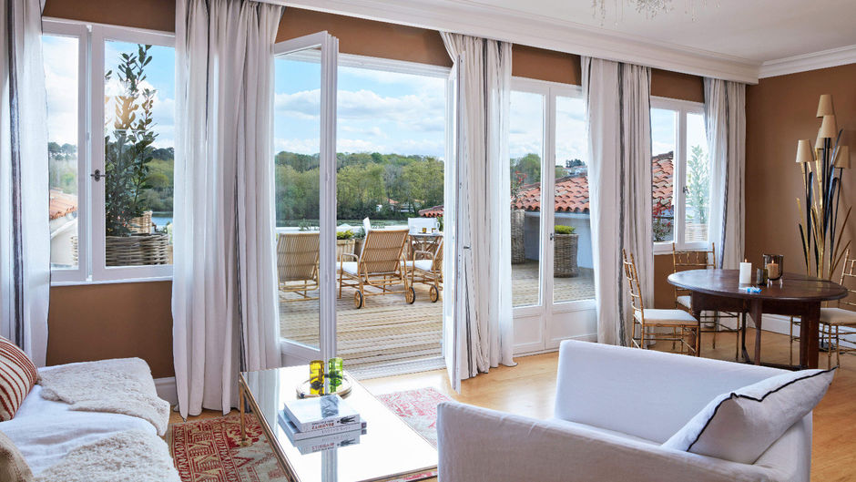 Hotel Chateau de Brindos Suite