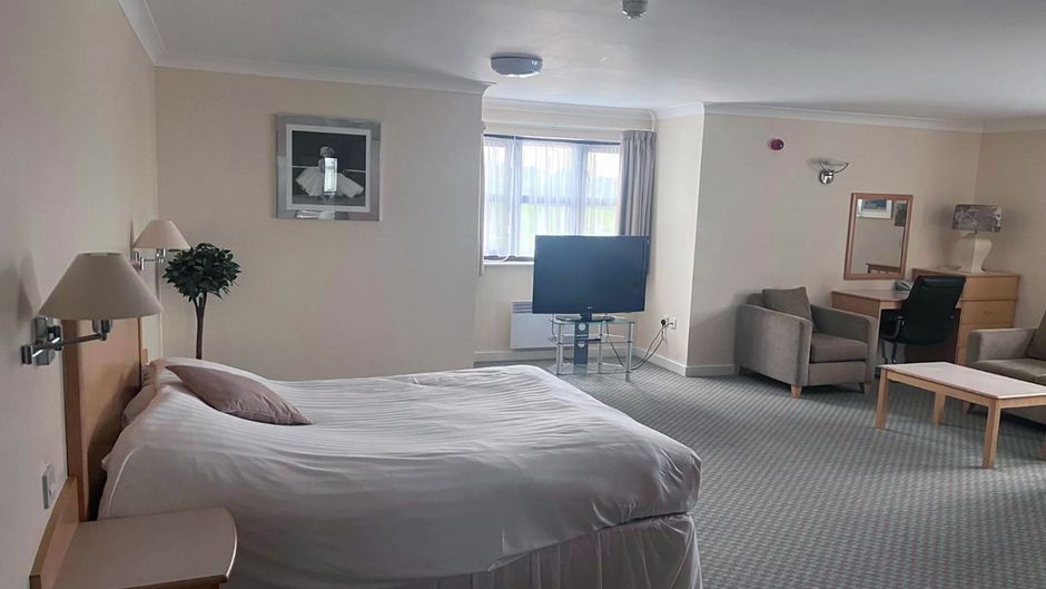Wiltshire Hotel, Golf & Leisure Resort Suite