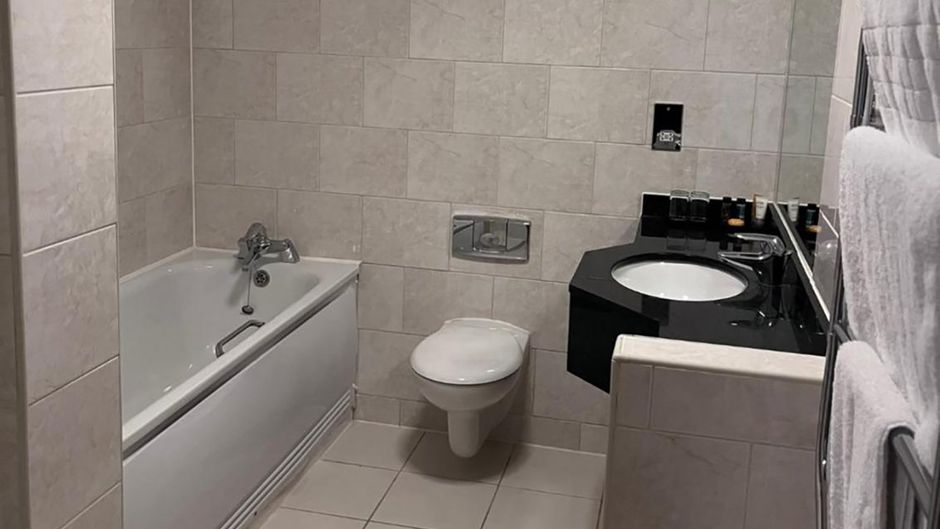 Wiltshire Hotel, Golf & Leisure Resort Room