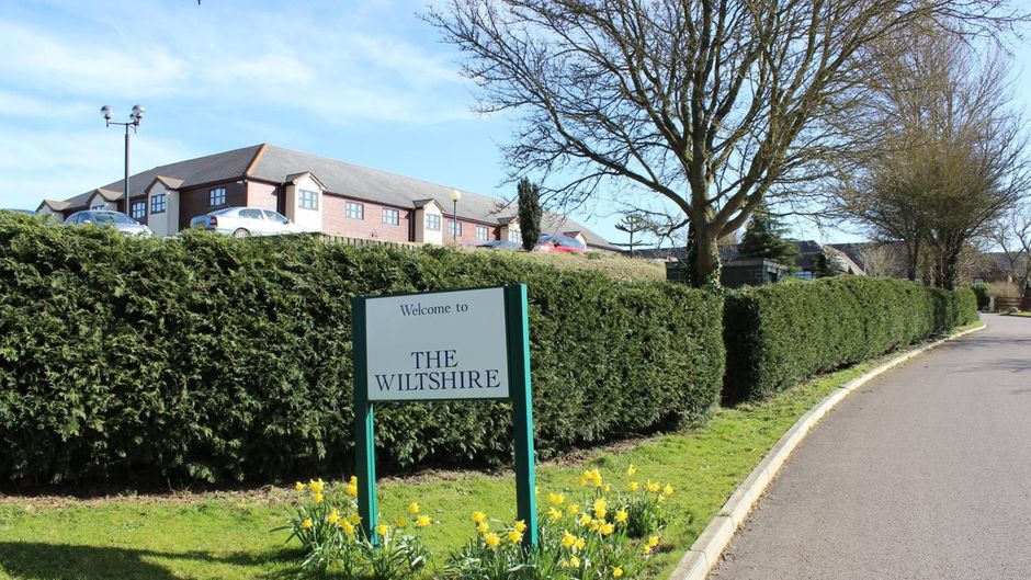 Wiltshire Hotel, Golf & Leisure Resort Exterior
