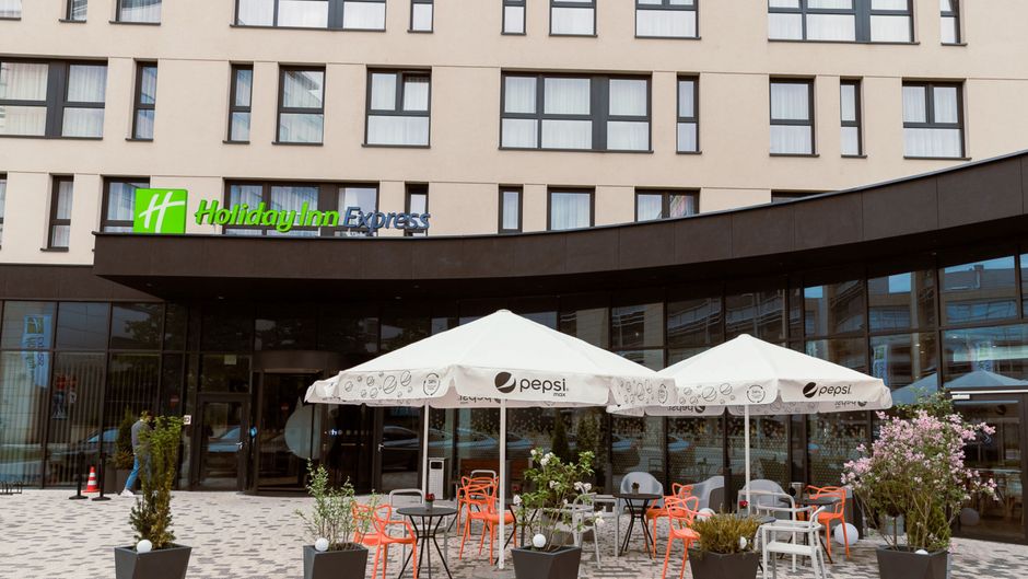 Holiday Inn Express Warsaw-Mokotow Exterior