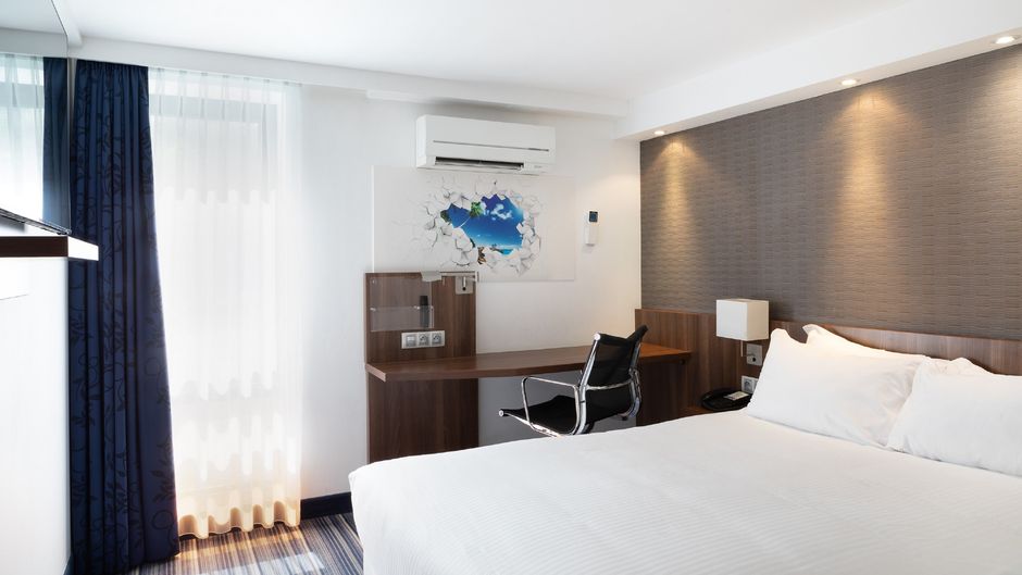 Holiday Inn Marseille Airport Room