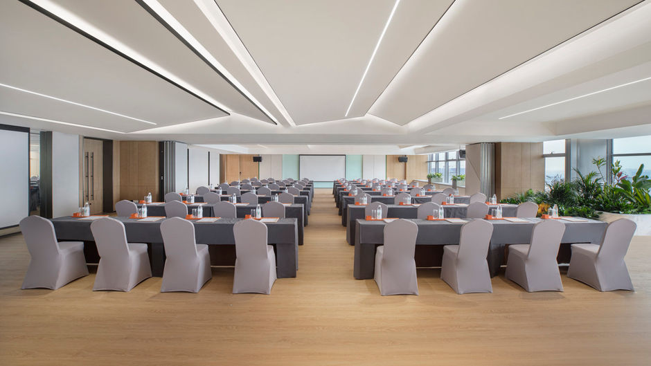 Even Hotel Jinniu Meeting