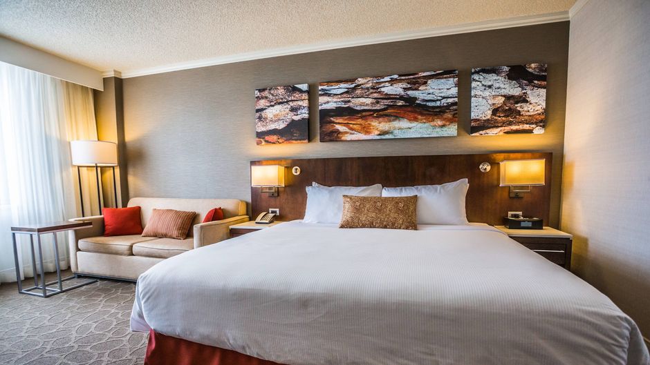 Delta Hotels Saguenay Conference Centre Room