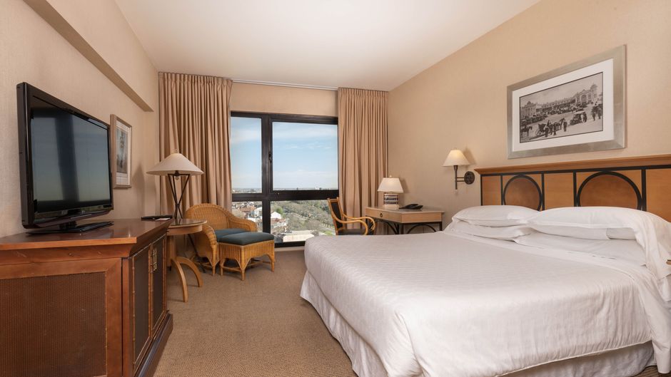 Sheraton Mar del Plata Hotel Room