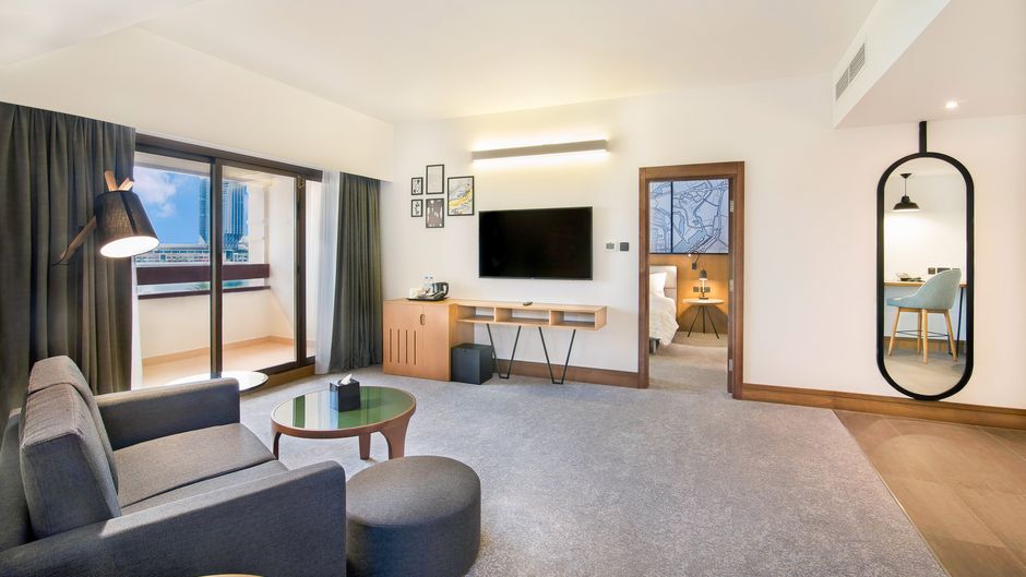 Le Meridien Abu Dhabi Suite
