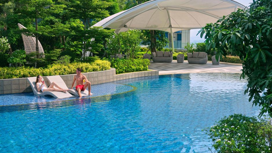 Four Points by Sheraton, Pakuwon Indah Pool