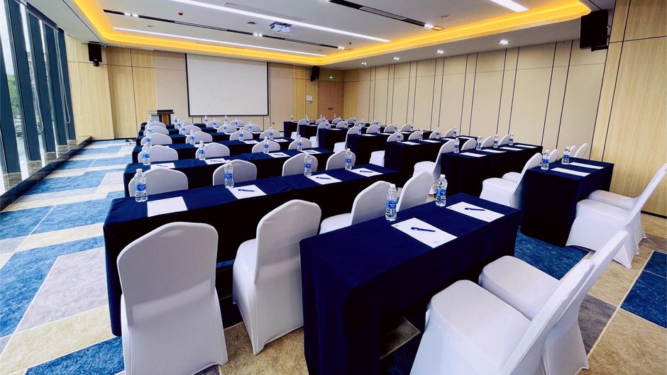 Holiday Inn Express Nanchang Riverside Meeting