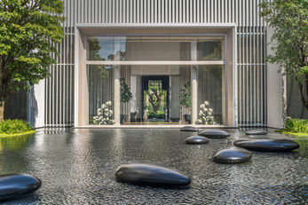 Four Seasons Bangkok Chao Phraya River