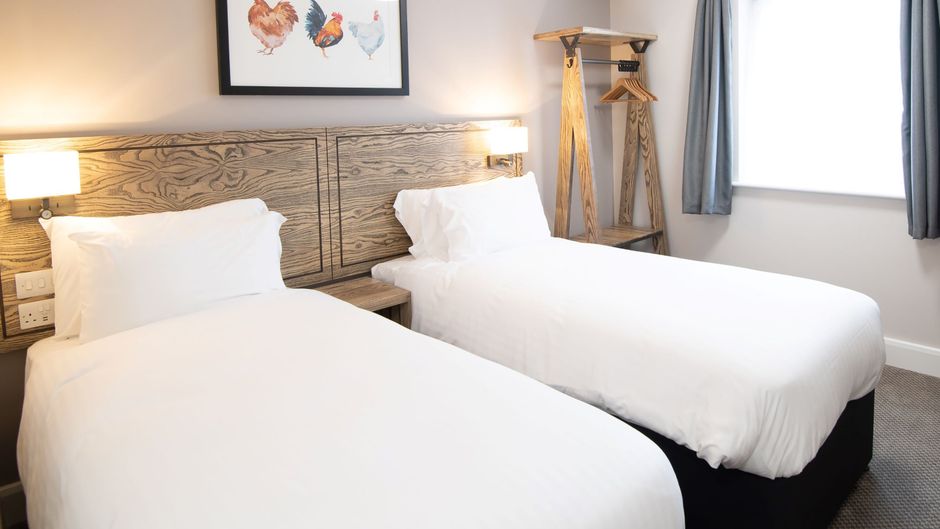 The Paisley Pear Brackley Room