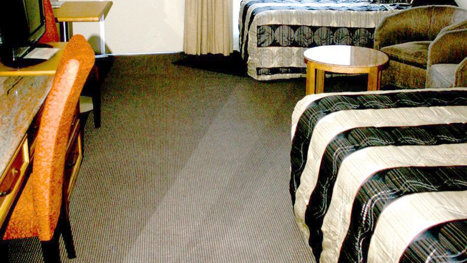 Winning Post Motel Suite