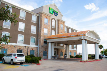 Holiday Inn Express Hotel & Suites