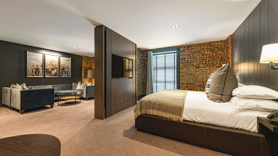 Dakota Eurocentral Suite