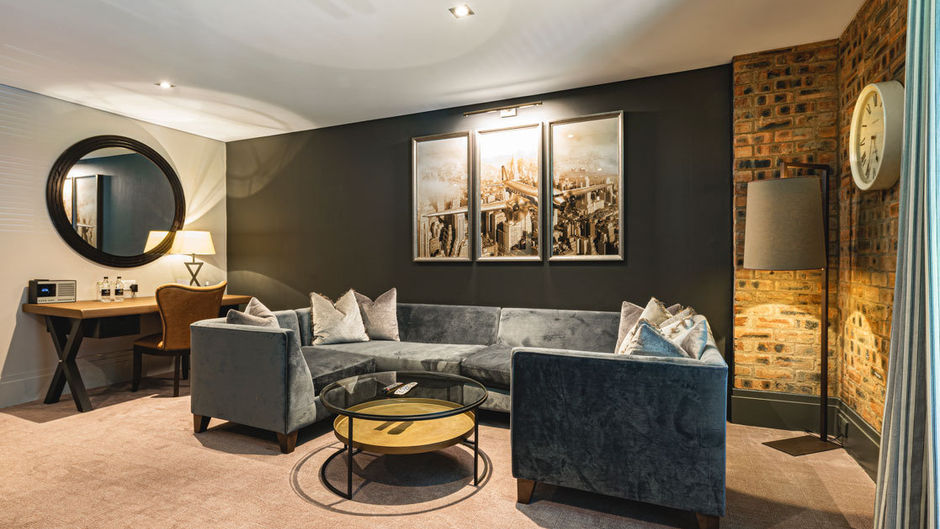 Dakota Eurocentral Suite