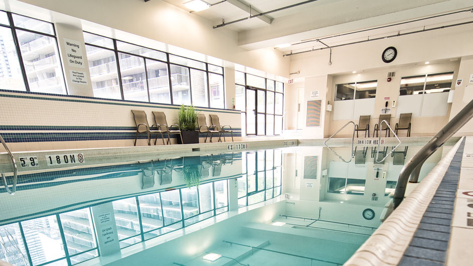 Holiday Inn Toronto Downtown Centre Pool