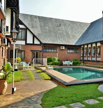 Cresta Churchill Hotel