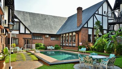 Cresta Churchill Hotel