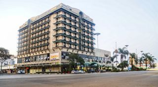 Cresta Jameson Hotel