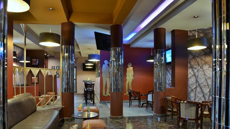 Cresta Oasis Hotel Restaurant