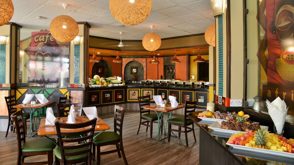 Cresta Oasis Hotel Restaurant