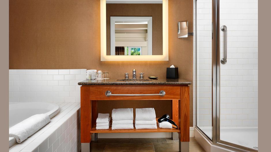Westin Bear Mountain Golf Resort & Spa Room