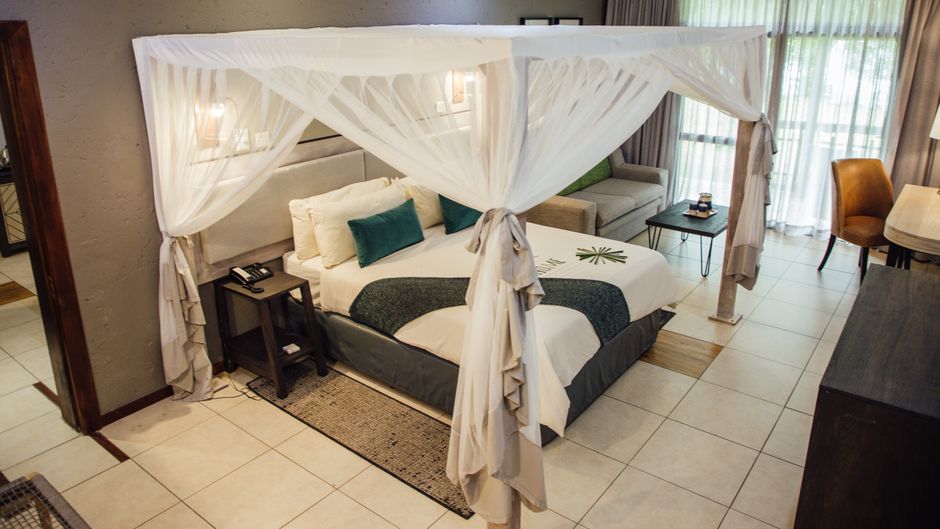 Cresta Mowana Safari Resort & Spa Room