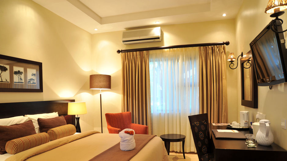 Cresta Riley's Hotel Room