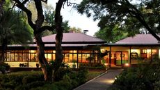 Cresta Riley's Hotel