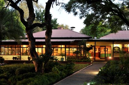 Cresta Riley's Hotel