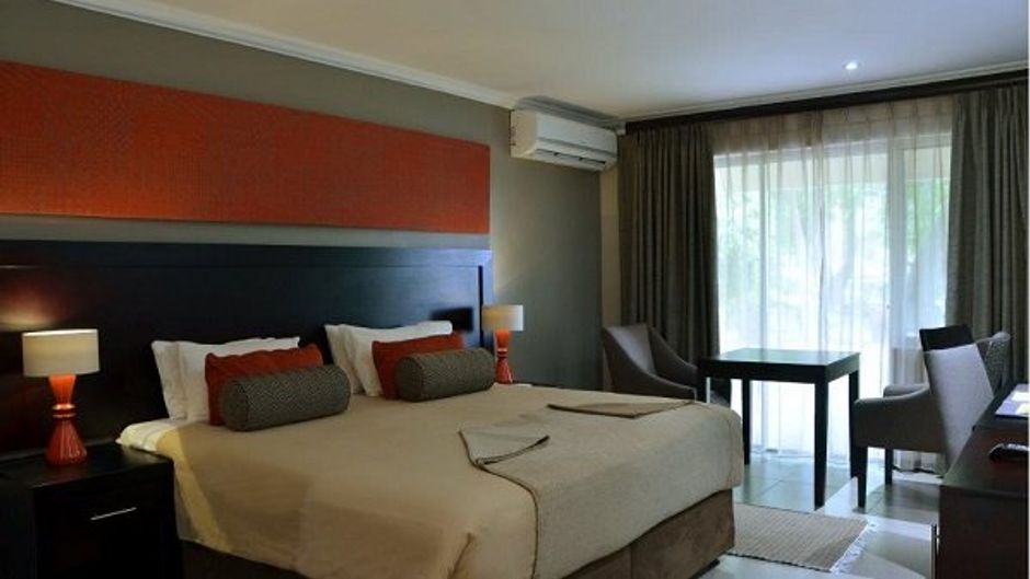 Cresta Riley's Hotel Room