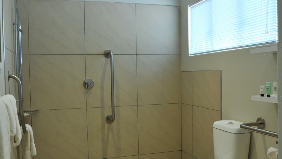 Cresta Sprayview Hotel Room