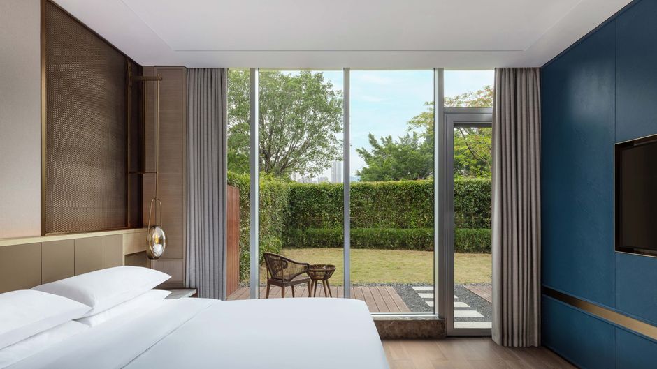 Midea Shunde, A Tribute Portfolio Hotel Suite