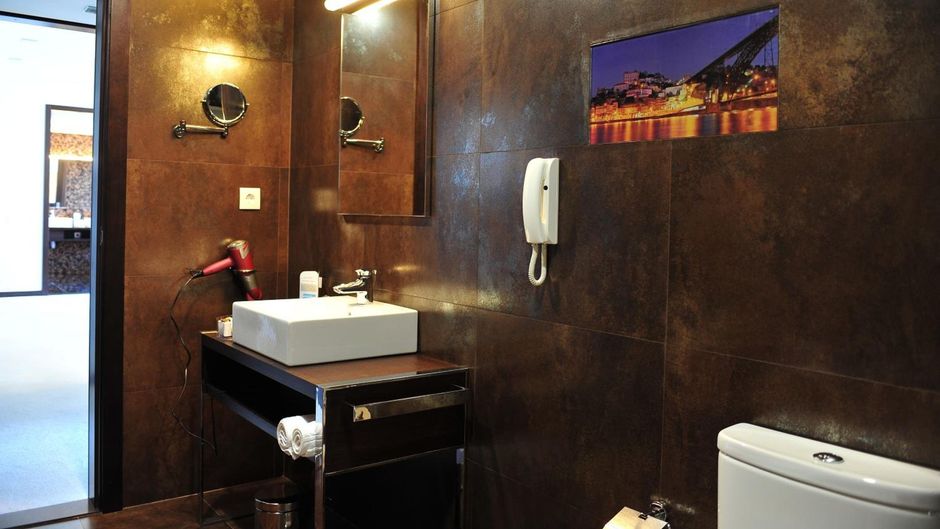 Axis Porto Business & Spa Hotel Room