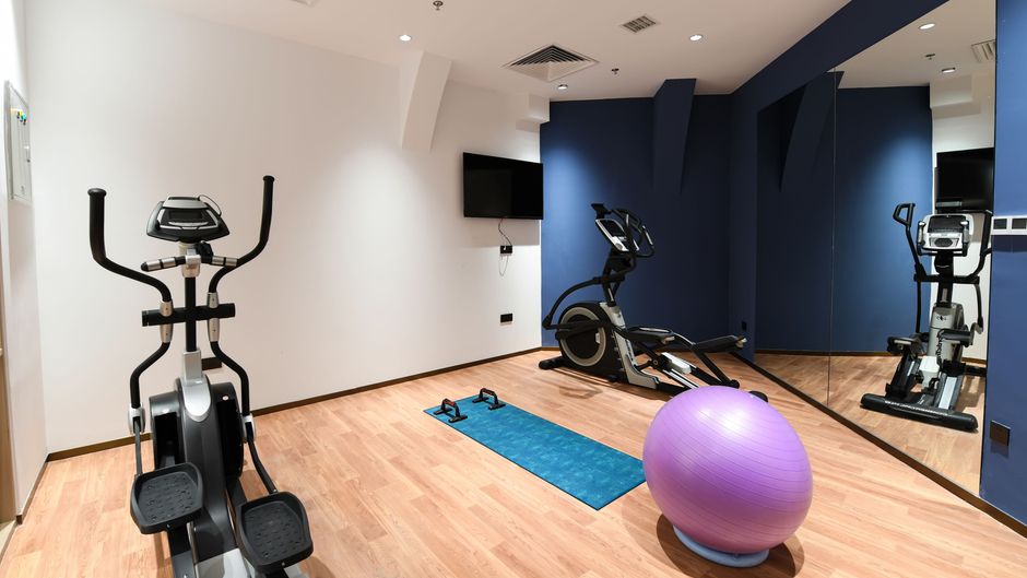Holiday Inn Express Binhai Health Club