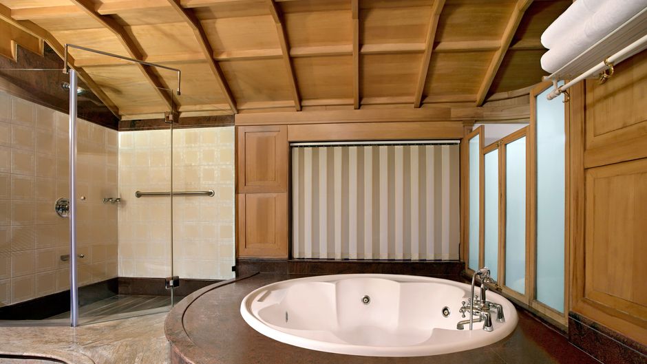 Le Meridien Kochi Room