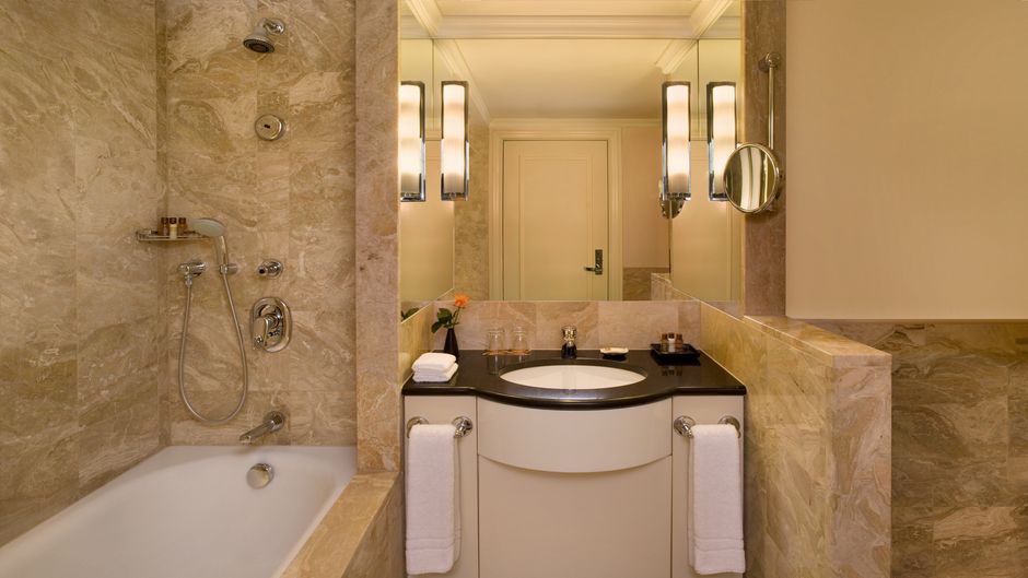 Sheraton Warsaw Hotel Room