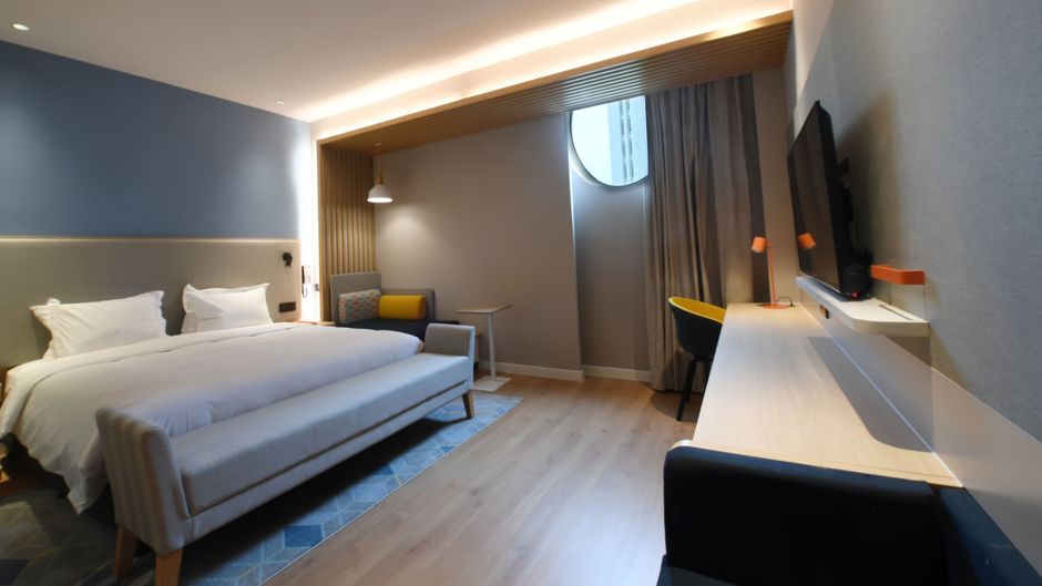 Holiday Inn Express Binhai Room