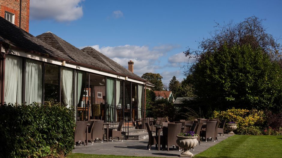 The Riverside House Hotel Exterior