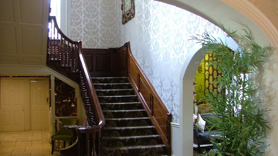 The Riverside House Hotel Lobby