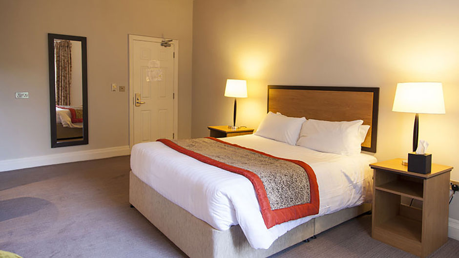 The Riverside House Hotel Room