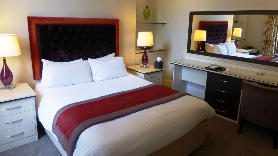 The Riverside House Hotel Room