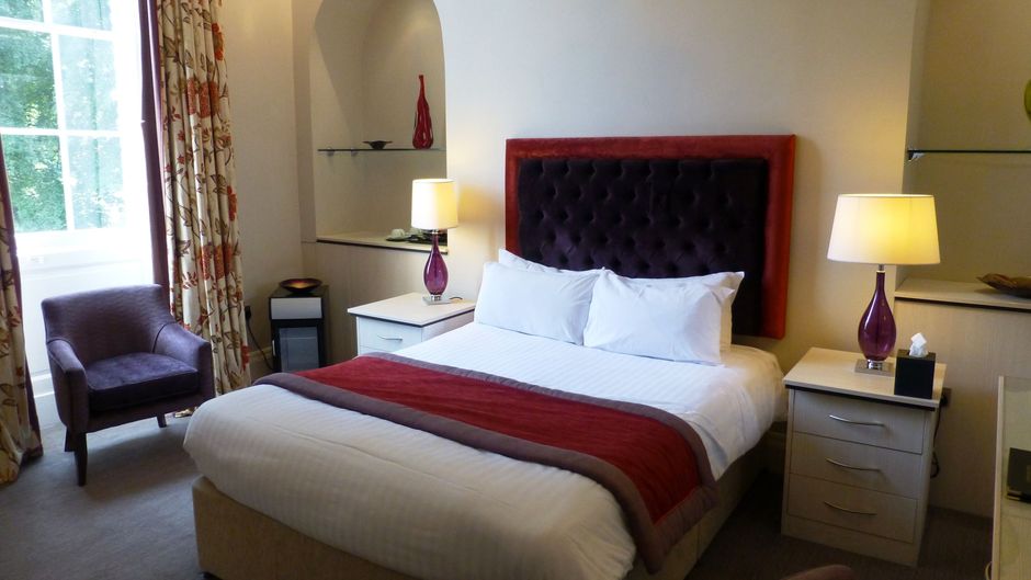 The Riverside House Hotel Room