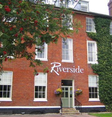 The Riverside House Hotel
