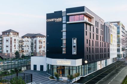Courtyard Paris Creteil