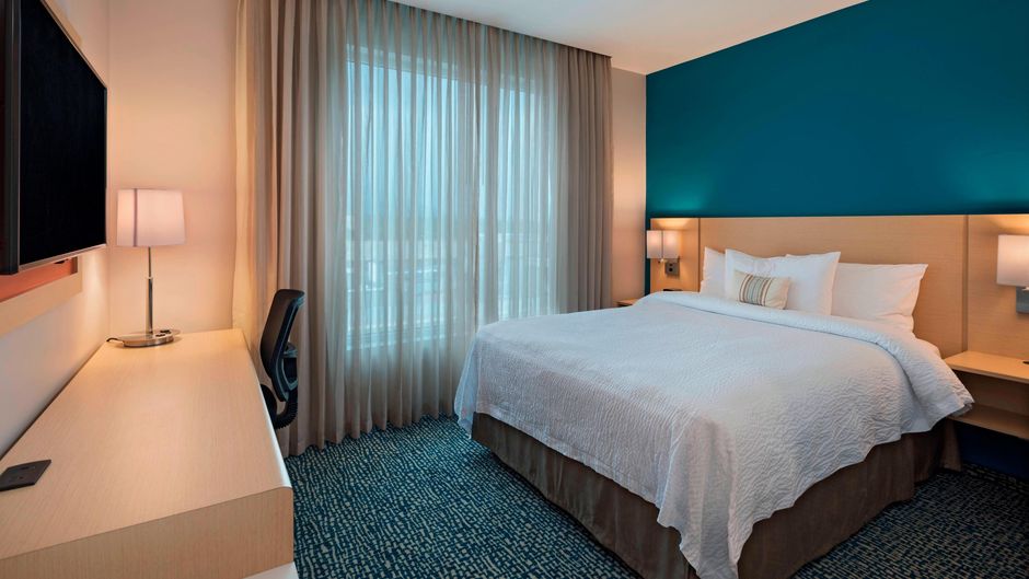 Fairfield by Marriott San Salvador Room