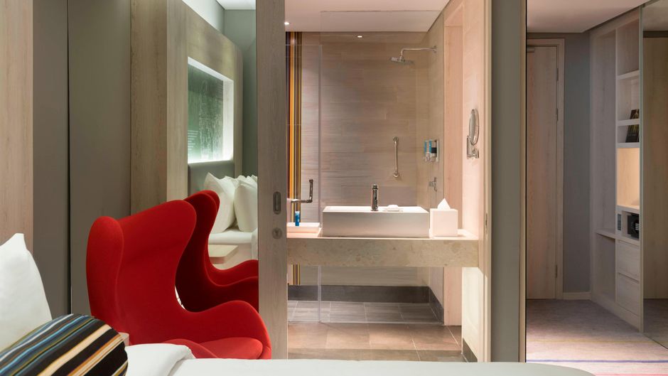 Aloft Jakarta Wahid Hasyim Room